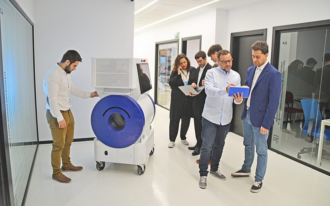 The CSIC, the UPV and PhysioMRI Tech present their portable magnetic resonance machine at the Cheste MotoGP Grand Prix